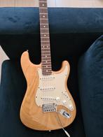 Fender stratocaster usa , très bonne état avec case, Musique & Instruments, Instruments à corde | Guitares | Électriques, Comme neuf