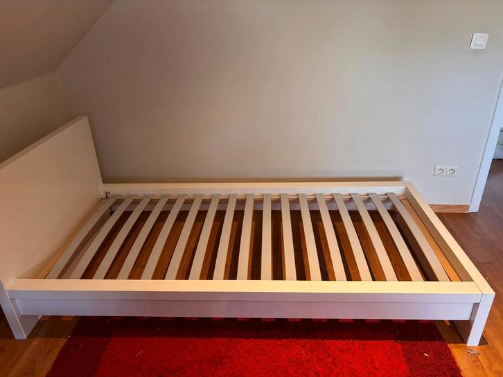 Bed Ikea Malm, Maison & Meubles, Chambre à coucher | Lits, Enlèvement
