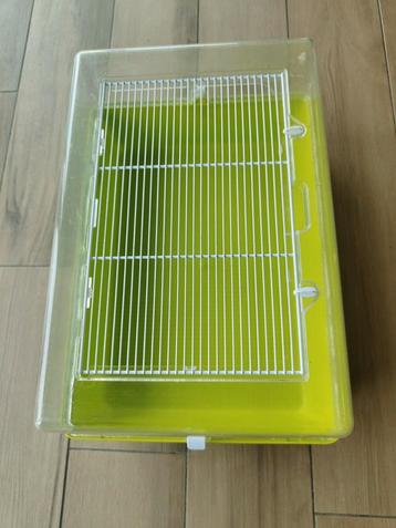 Hamsterkooi beschikbaar voor biedingen