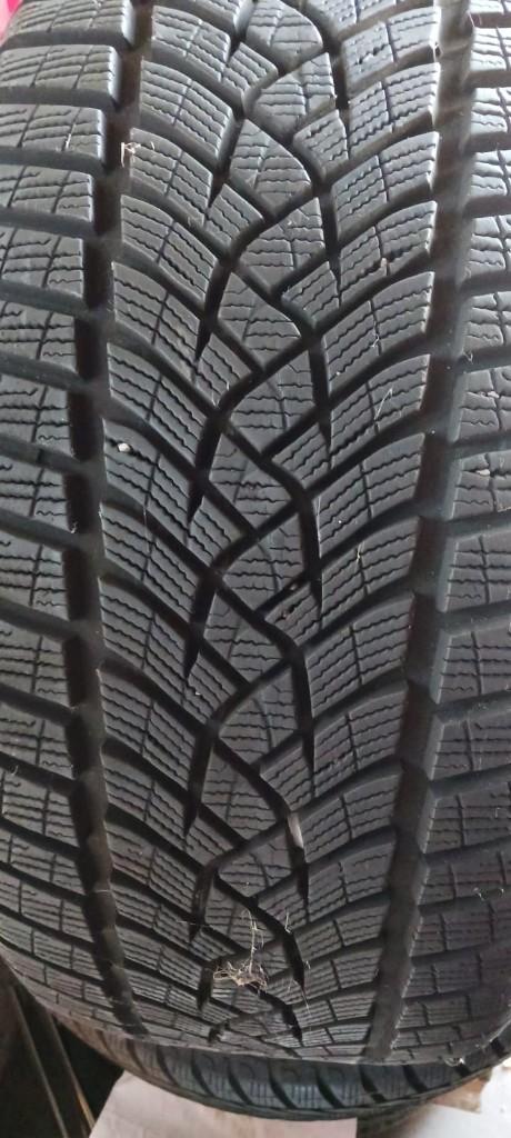 4 Winterbanden - Mercedes C - Good Year - 120€, Autos : Pièces & Accessoires, Pneus & Jantes, Enlèvement