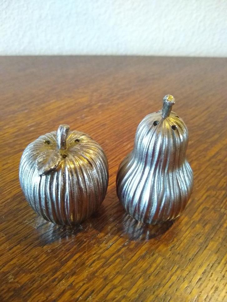 Set peper- en zoutvat - appel en peer, Antiek en Kunst, Curiosa en Brocante, Ophalen of Verzenden