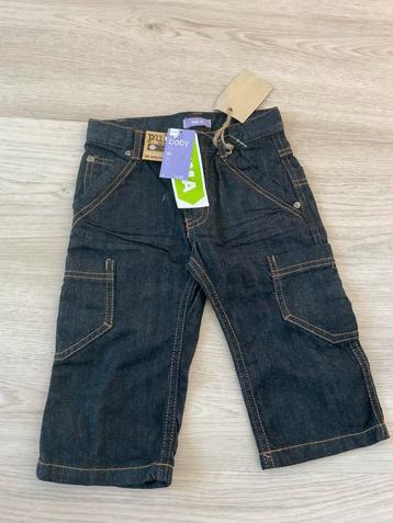 Jeansbroekje 12-18 maanden beschikbaar voor biedingen