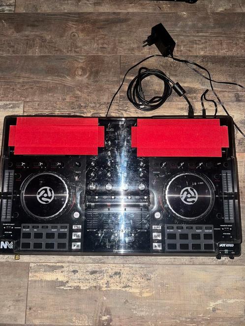 Numark NV II Digitale Dj Controller, Muziek en Instrumenten, Dj-sets en Draaitafels, Gebruikt, Numark, Ophalen of Verzenden