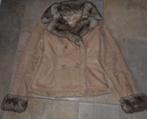 vintage vestje met imitatie pelsen kraag en polsbanden, Gedragen, Beige, Maat 38/40 (M), Ophalen of Verzenden