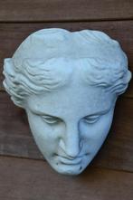 Griekse godin Hygieia stenen muurbeeld, Ophalen