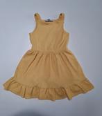 Mt 104 Gele jurk zonder mouwen met ruches en textuur, Kinderen en Baby's, Kinderkleding | Maat 104, Gebruikt, C&A, Meisje, Ophalen of Verzenden