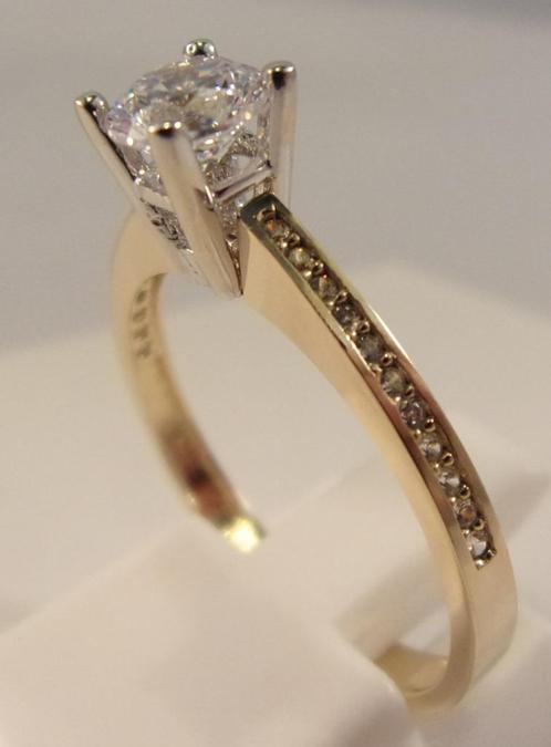 Kostbare 14 karaat gouden damesring (verlovings-/trouwring), Handtassen en Accessoires, Ringen, Zo goed als nieuw, Dame, Goud