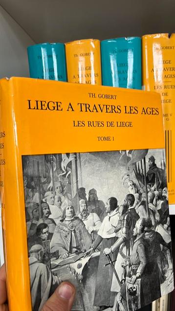 Liege a travers les âges, les rues de Liège - 12 volumes 