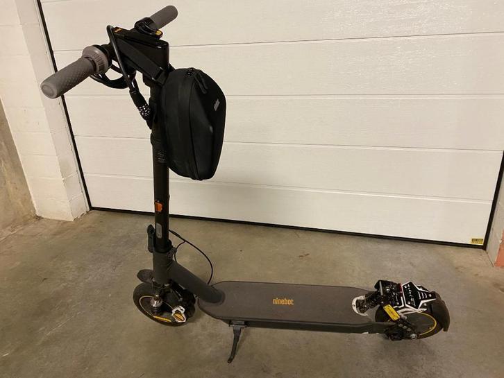 Ninebot Max G 30 E II, Fietsen en Brommers, Steps, Gebruikt, Elektrische step (E-scooter), Ophalen