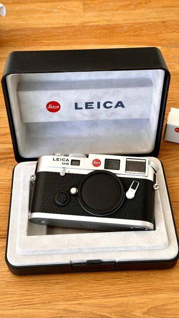 LEICA M6 TTL chromé argent disponible aux enchères