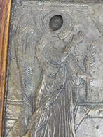 Icône religieuse 19ème en cuivre repoussé, Antiquités & Art, Antiquités | Objets religieux, Enlèvement ou Envoi