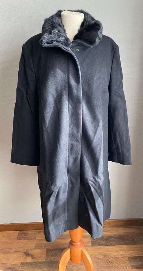 Zwarte mantel met afneembare kraag Basler maat 44, Kleding | Dames, Jassen | Winter, Zo goed als nieuw, Maat 42/44 (L), Zwart