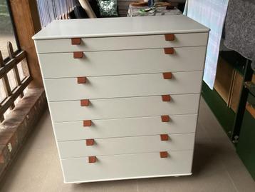 ORGINELE VINTAGE INTERLÜBKE DESIGN LADEKAST beschikbaar voor biedingen