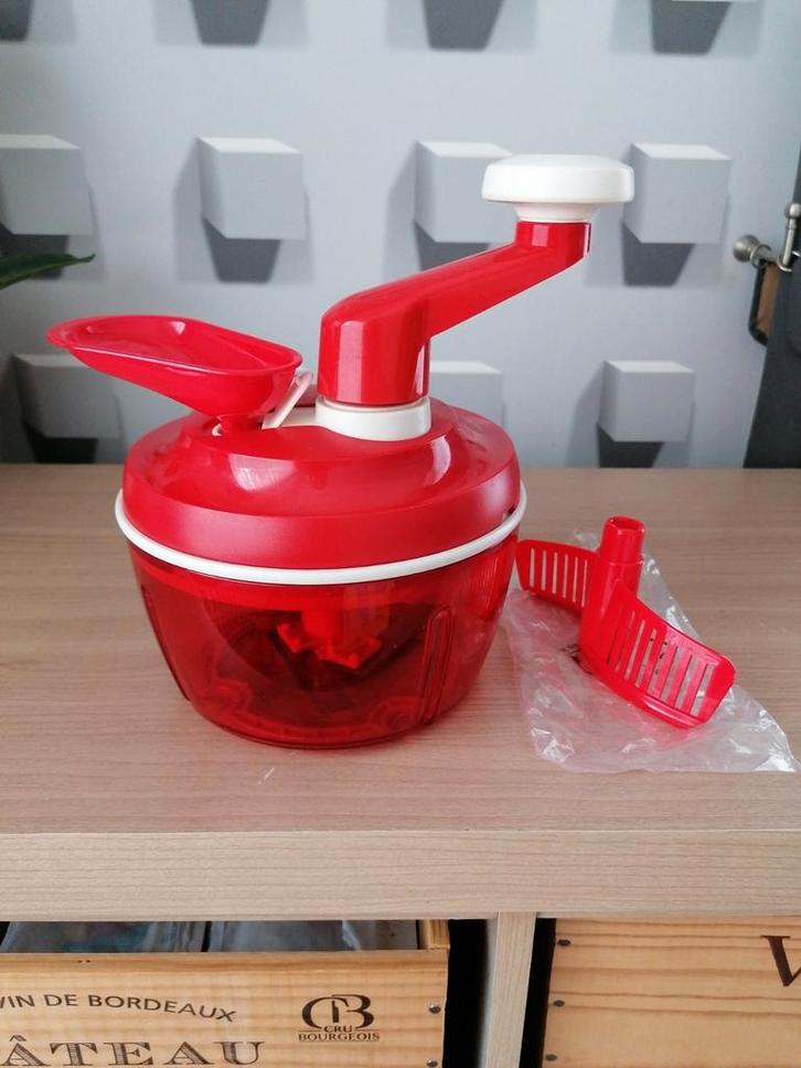 Tupperware quick chef III. Hakmolen, slagroom, mayonaise,..., Huis en Inrichting, Keuken | Tupperware, Gebruikt, Ophalen of Verzenden