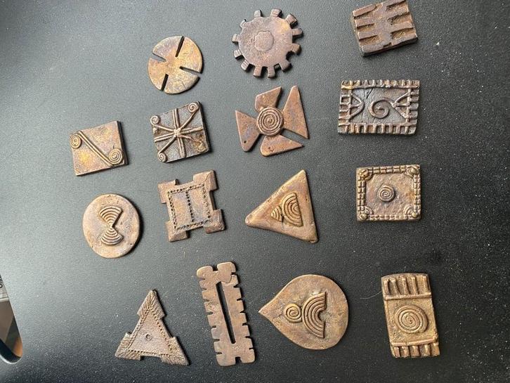 15 bronzen gewichten voor Akan Gold Powder S4, Antiek en Kunst, Kunst | Niet-Westerse kunst, Ophalen of Verzenden