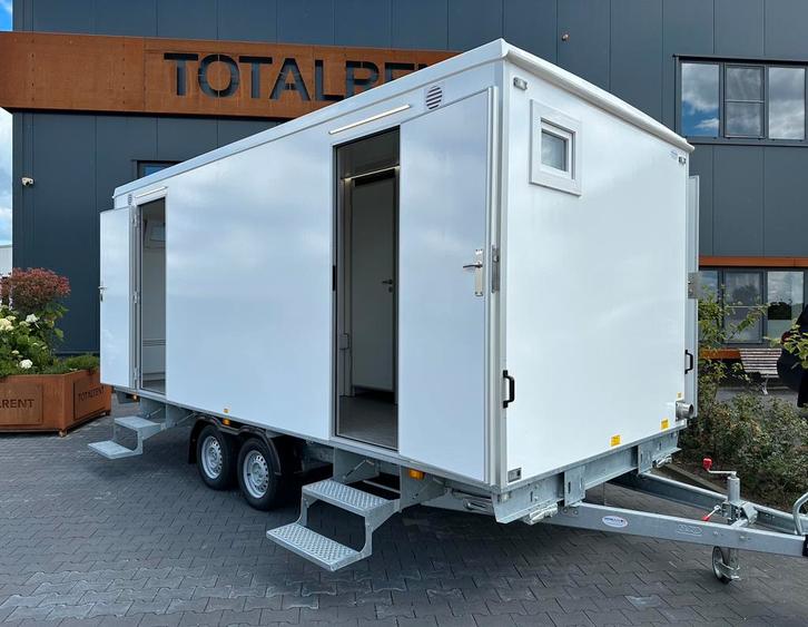 Nieuwe luxe toiletwagens te koop uit voorraad diverse types, Hobby en Vrije tijd, Feestartikelen | Verhuur, Nieuw, Ophalen