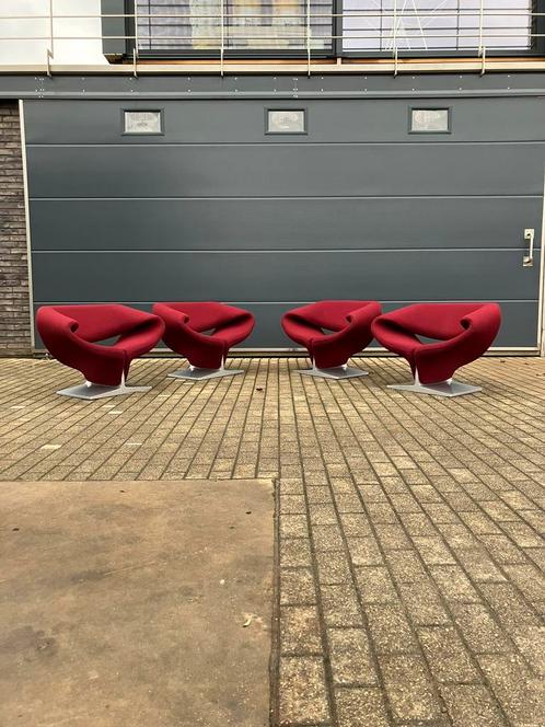 4x originele Artifort Ribbon van Pierre Paulin in Topstaat!!, Huis en Inrichting, Zetels | Voetbanken en poefs, Hout, Ophalen of Verzenden