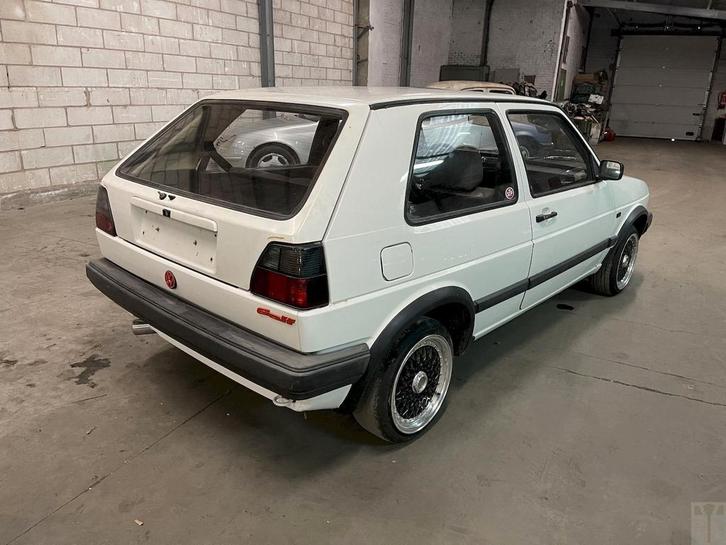 Volkswagen golf 2 te koop - Witte VW Golf MK2 '89, Auto's, Volkswagen, Particulier, Golf, Benzine, Wit, Grijs, Stof, Voorwielaandrijving