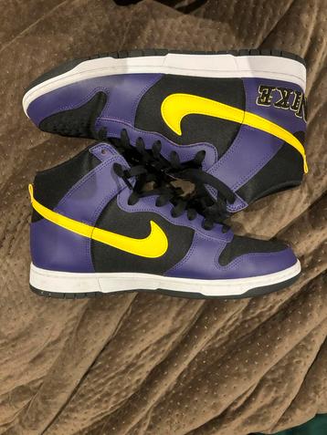 Nike dunks emb lakers maat 46