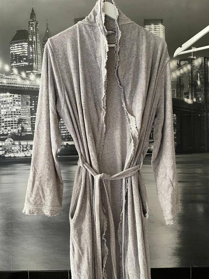 grijze badjas Pastunette homewear met knooplint - 42, Kleding | Dames, Homewear, Zo goed als nieuw, Maat 42/44 (L), Grijs, Verzenden