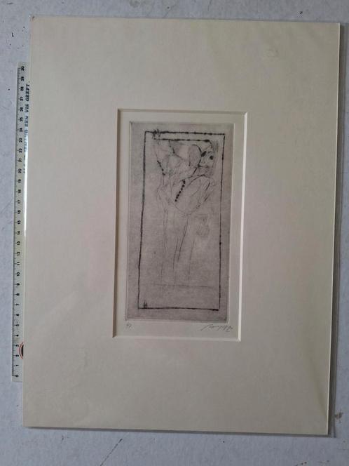 Ongewone ets Rony Vrouw die in de spiegel kijkt uit 1990, Antiek en Kunst, Kunst | Etsen en Gravures, Ophalen of Verzenden