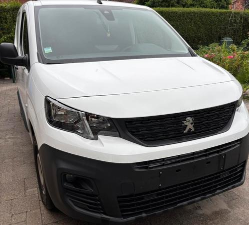 Peugeot partner - 2021 - 3 zitplaatsen - navigatie - camera, Auto's, Peugeot, Particulier, Partner, Aangepast voor mindervaliden