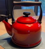 Le Creuset waterkoker, Huis en Inrichting, Keuken | Potten en Pannen, Ophalen, Nieuw, Overige typen, Keramische plaat