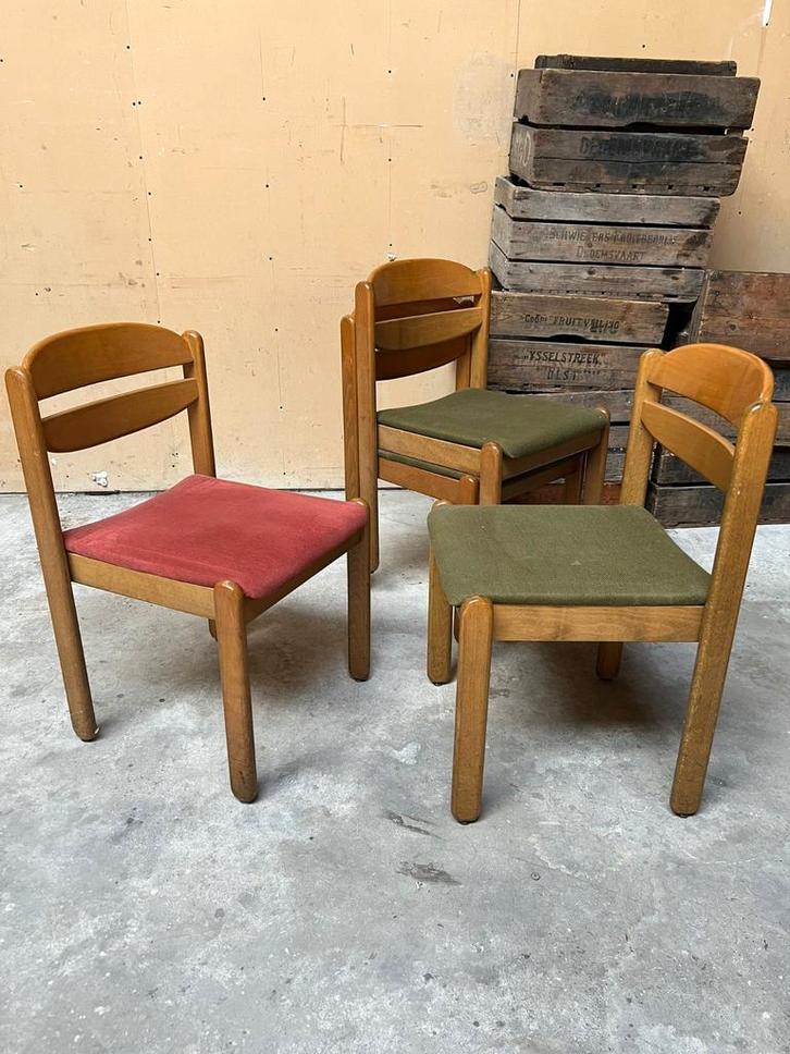 Keurig Lot stapelstoelen retro vintage unieke style, Huis en Inrichting, Stoelen, Zo goed als nieuw, Ophalen