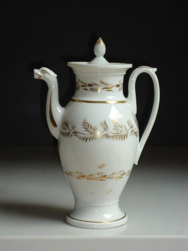 XIXE. chocoladekan wit porselein goud decor chocolatière or, Antiek en Kunst, Antiek | Porselein, Ophalen of Verzenden