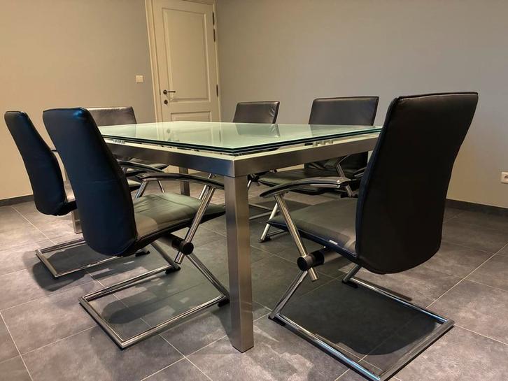 eetkamer tafel eventueel met stoelen, Huis en Inrichting, Complete eetkamers, Zo goed als nieuw, Ophalen