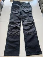 3 werkbroeken - 1 lange broek en 2 shorts - kleine maat, Kleding | Heren, Ophalen of Verzenden, Nieuw