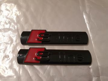 2x Audi sline zijkant logo's > chroom zilver/blinkend zwart beschikbaar voor biedingen