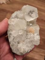 Stilbiet op Apofyliet, Verzamelen, Mineralen en Fossielen, Ophalen of Verzenden