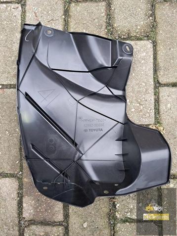TOYOTA AYGO X KASTBESCHERMER ACHTER 22-23R NIEUW beschikbaar voor biedingen