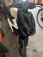 70cc yamaha aerox (kappen zet ik er nog op), Fietsen en Brommers, Gebruikt, Aerox, 70 cc, Ophalen of Verzenden