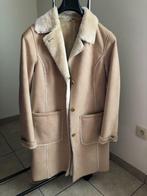 Damesjas daim maat 36, Kleding | Dames, Jassen | Winter, Ophalen, Zo goed als nieuw, Maat 36 (S), Beige