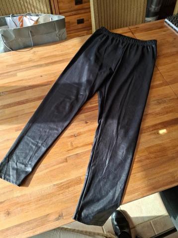 Zwarte polyester legging L40/42 beschikbaar voor biedingen