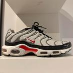 Nike TN Air Max Plus Grey Black Red, Ophalen, Overige kleuren, Nike, Zo goed als nieuw