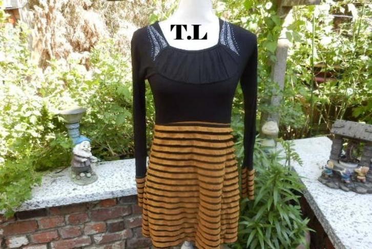 (24) -robe femme t.40 noire et moutarde, Kleding | Dames, Jurken, Zo goed als nieuw, Maat 38/40 (M), Zwart, Knielengte, Ophalen of Verzenden