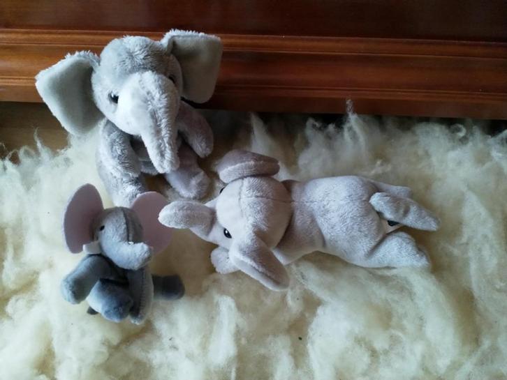 knuffel 3 kleine olifantjes, Kinderen en Baby's, Speelgoed | Knuffels en Pluche, Zo goed als nieuw, Olifant, Ophalen of Verzenden