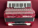 Mooie Hohner Student accordeon . 80 bas . 3 korig ., 80-bas, Zo goed als nieuw, Hohner, Met riemen