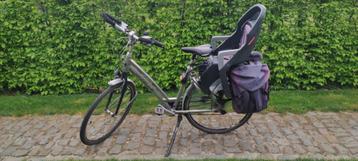 Gazelle damesfiets met kinderzitje en fietszakken beschikbaar voor biedingen