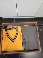 Bananendoos vol dameskledij maat xs, smal en medium, Ophalen