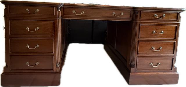 Engels klassiek bureau en dressoir, Huis en Inrichting, Bureaus, Bureau, Ophalen