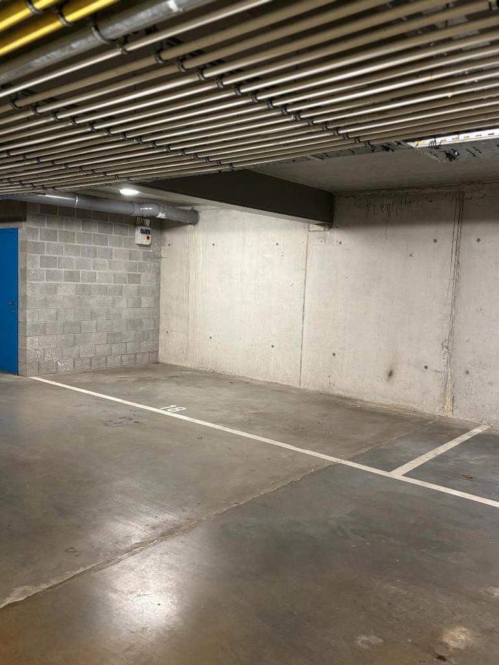 Afgesloten parking te huur, Immo, Garages en Parkeerplaatsen, Provincie Antwerpen