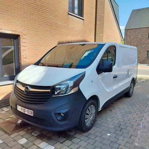 Opel Vivaro 2015 te koop, Auto's, Bestelwagens en Lichte vracht, Particulier, Opel, Diesel, Euro 5, 4 deurs, Handgeschakeld, Wit