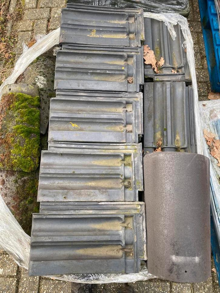 Diverse dakpannen, nokken en dakramen, Bricolage & Construction, Tuiles & Revêtements de toit, Comme neuf, Tuiles, Enlèvement