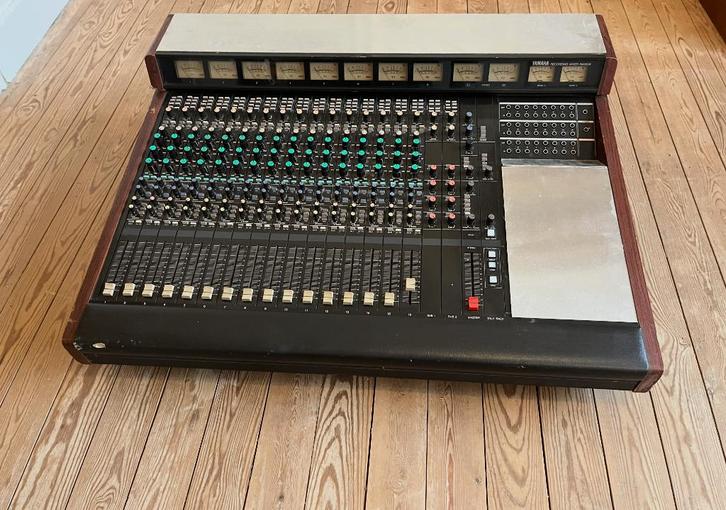 YAMAHA RM1608 STUDIO RECORDING MIXER, Muziek en Instrumenten, Mengpanelen, Ophalen of Verzenden