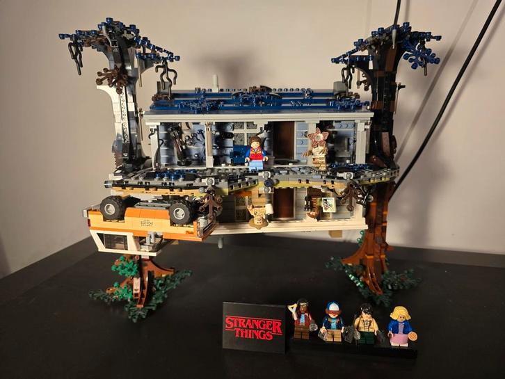 Lego 75810 Stranger Things: The Upside Down, Immo, Op zoek naar een appartement