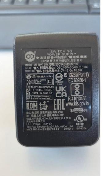 Universele 5V 2A Adapter (Model S008ACM0500200) beschikbaar voor biedingen